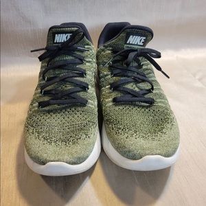 Nike Lunarlon Flyknit Women Green Shoes Sneakers 7